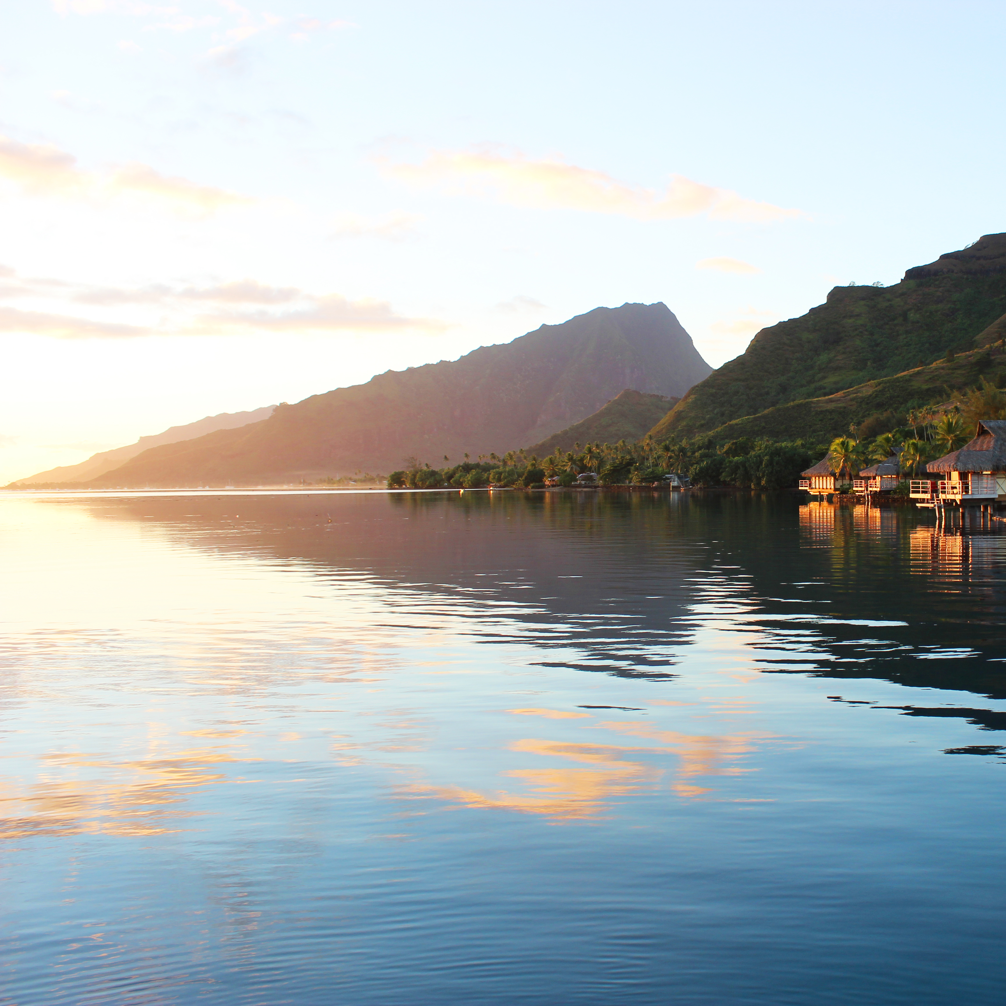 moorea-tahiti-sunrise-reflections